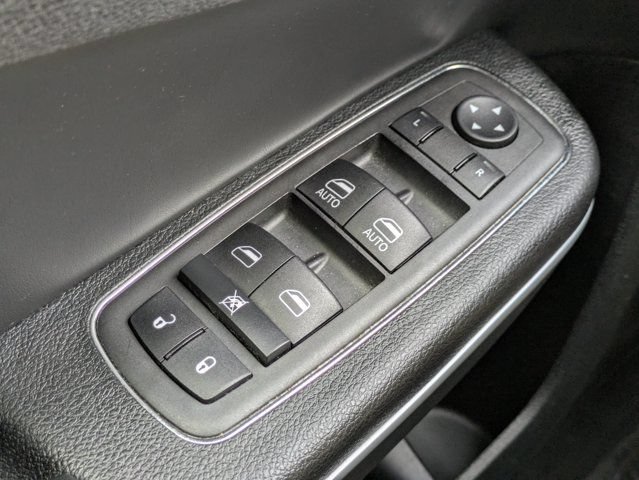 Used 2023 Chrysler 300 S w/ Comfort Group RWD image 23