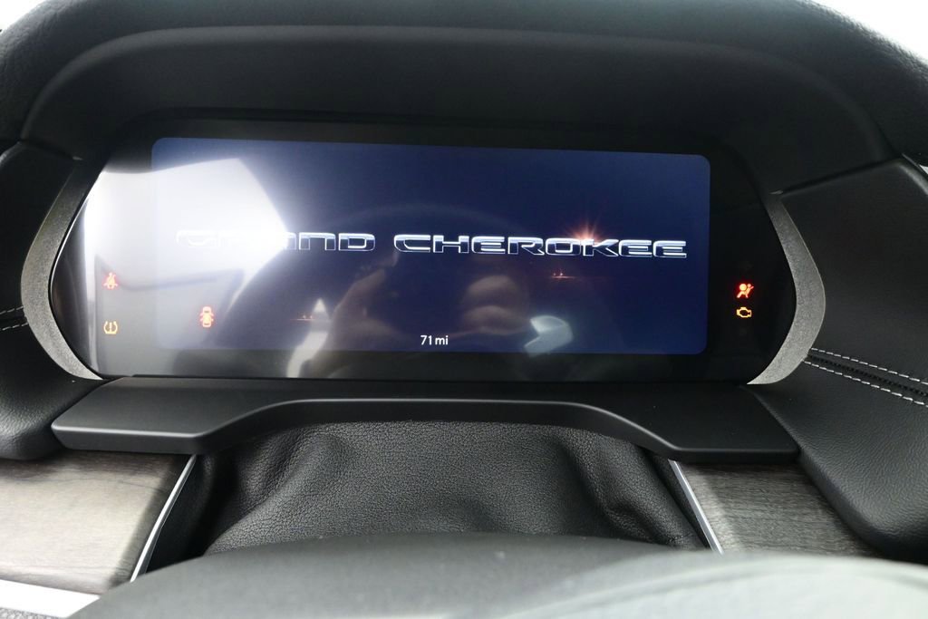 New 2026 Jeep Grand Cherokee L Limited w/ Limited Altitude Package AWD/4WD image 34