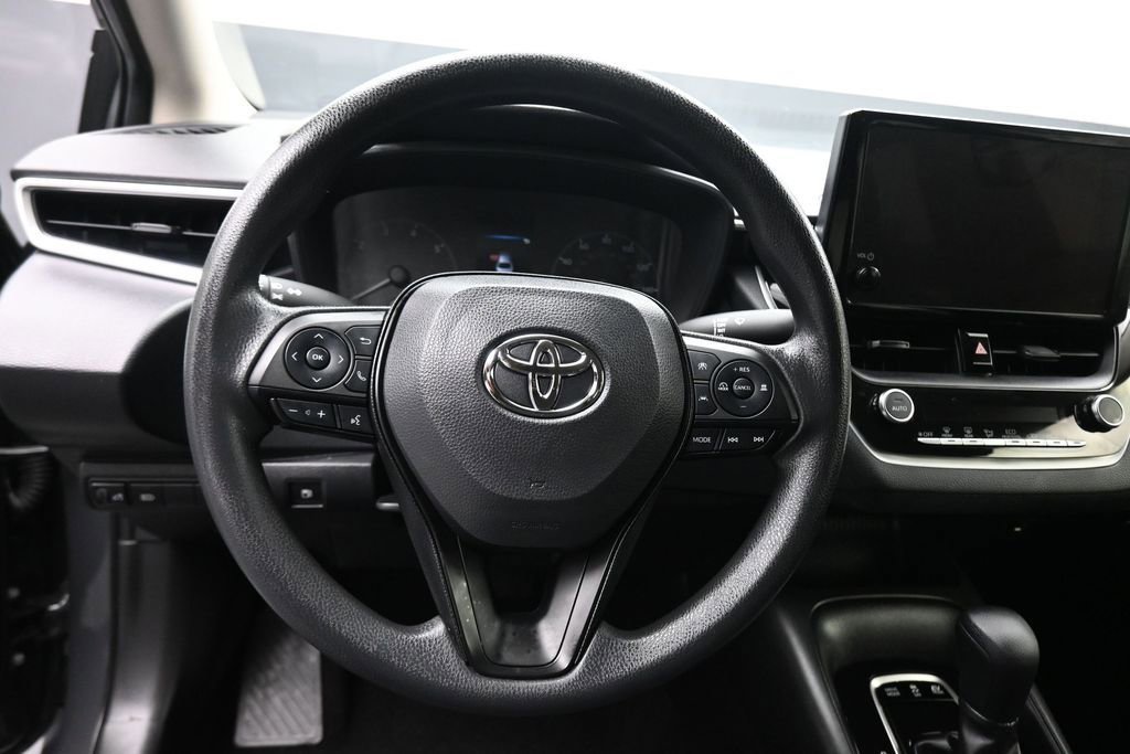 Used 2023 Toyota Corolla LE FWD image 14