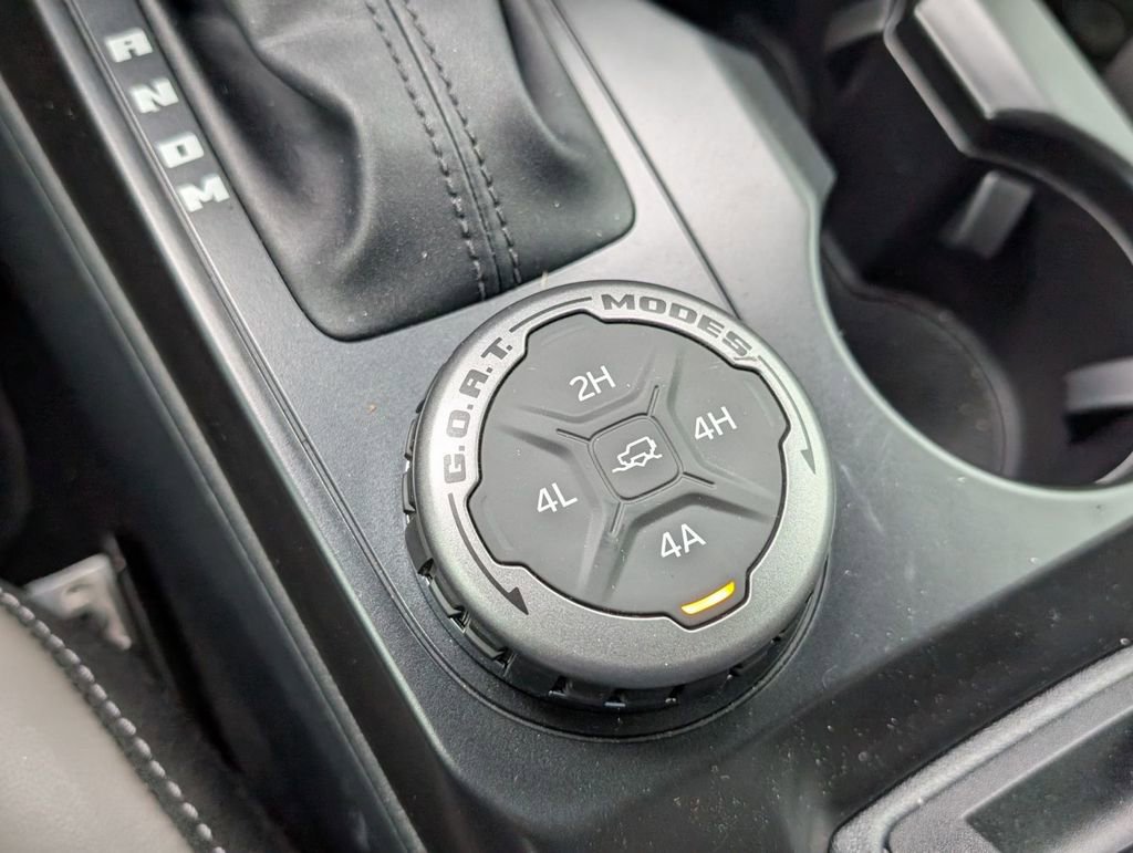 New 2025 Ford Bronco Outer Banks w/ Sasquatch Package image 33