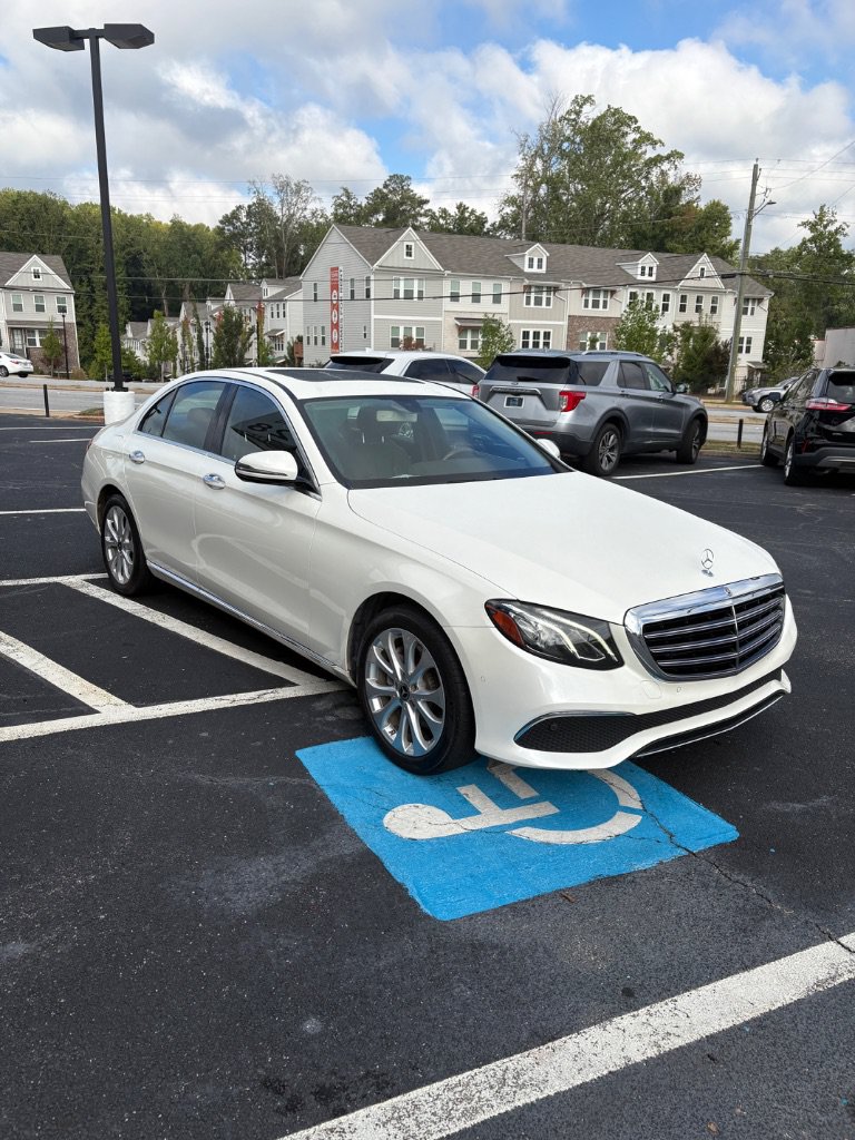 Used 2018 Mercedes-Benz E 300 image 3