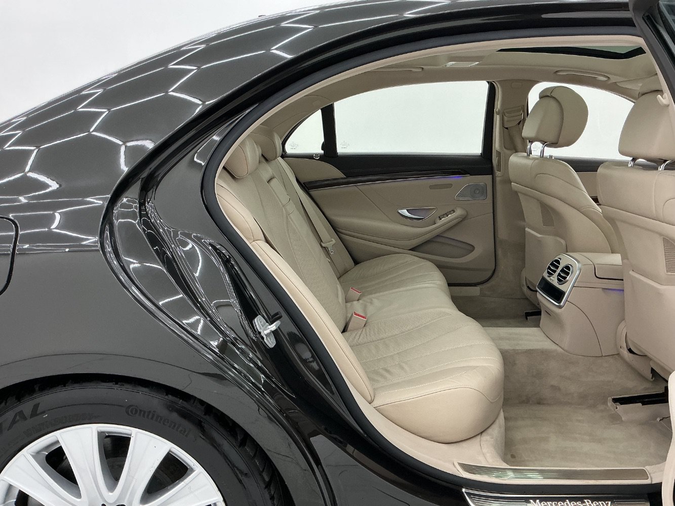 Used 2015 Mercedes-Benz S 550 4MATIC Sedan image 21
