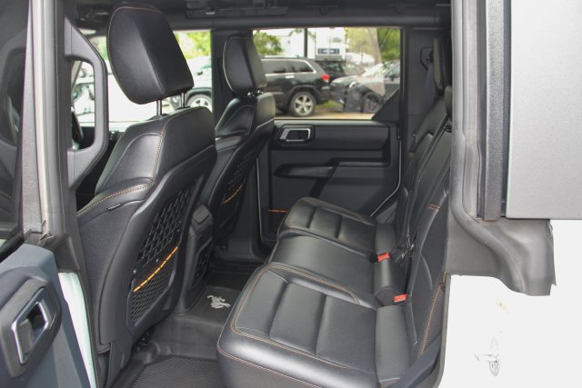 Used 2024 Ford Bronco Badlands AWD/4WD image 35