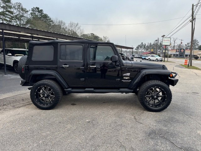 Used 2014 Jeep Wrangler Unlimited Sahara image 5