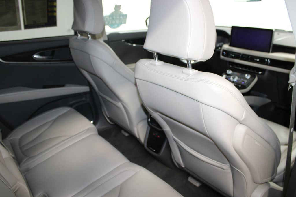 Used 2022 Lincoln Nautilus Reserve w/ Equipment Group 201A image 34