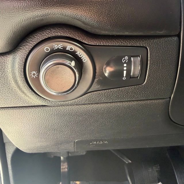 Used 2024 Dodge Durango GT AWD/4WD image 15