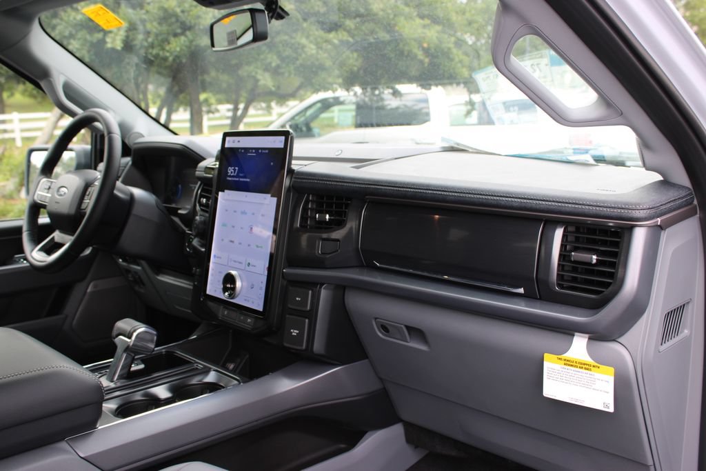 New 2025 Ford F150 Lightning Flash AWD/4WD image 7