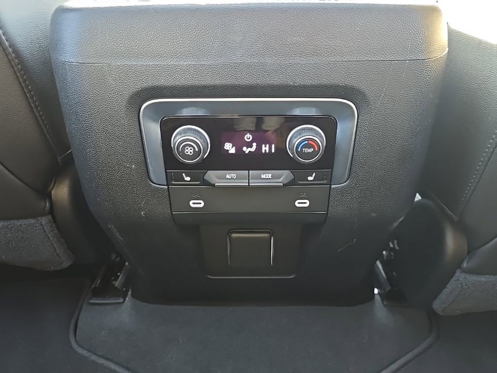 Used 2021 Chevrolet Tahoe Premier w/ Premium Package image 26