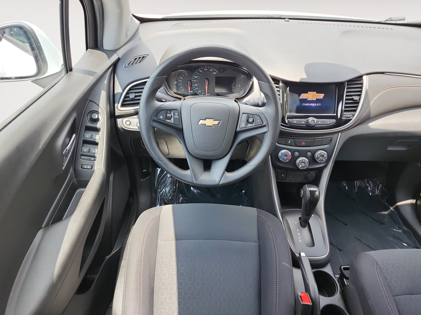 Used 2020 Chevrolet Trax LS w/ Fleet Convenience Package AWD/4WD image 10