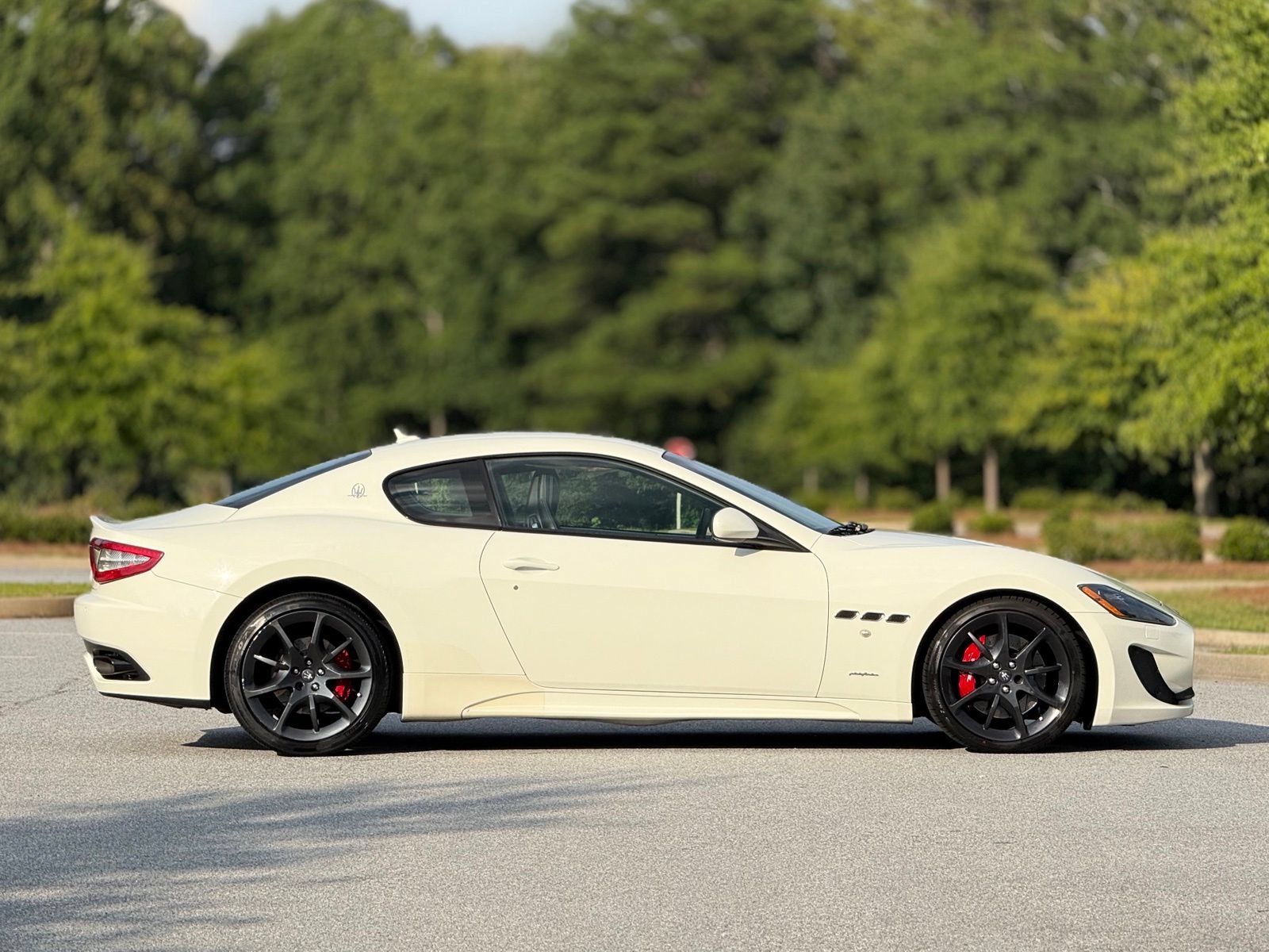 Used 2013 Maserati GranTurismo Sport RWD image 12