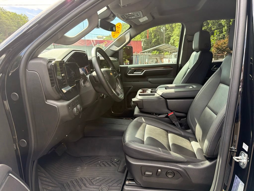 Used 2025 Chevrolet Silverado 2500 LT w/ All Star Edition AWD/4WD image 8