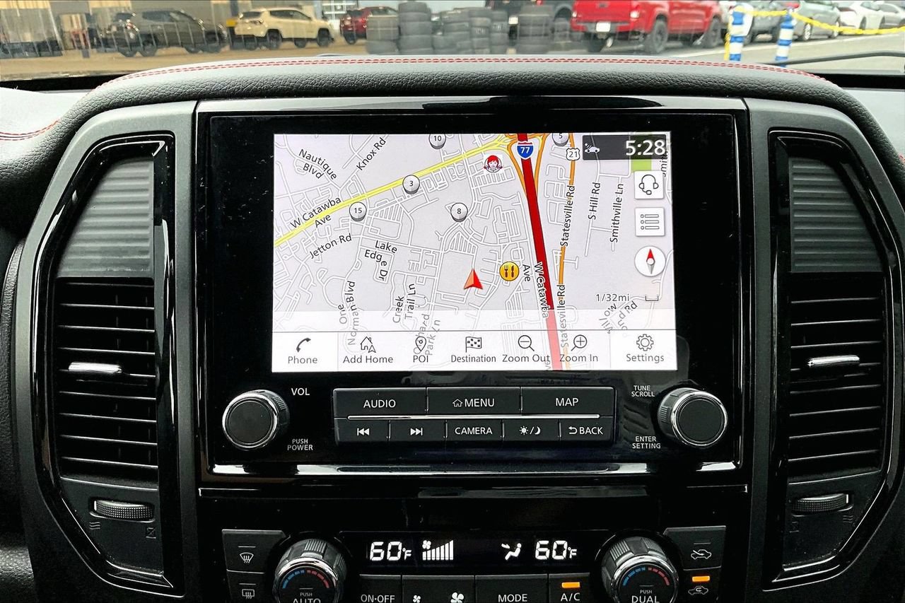 Used 2023 Nissan Titan PRO-4X w/ Pro-4x Convenience Package AWD/4WD image 13