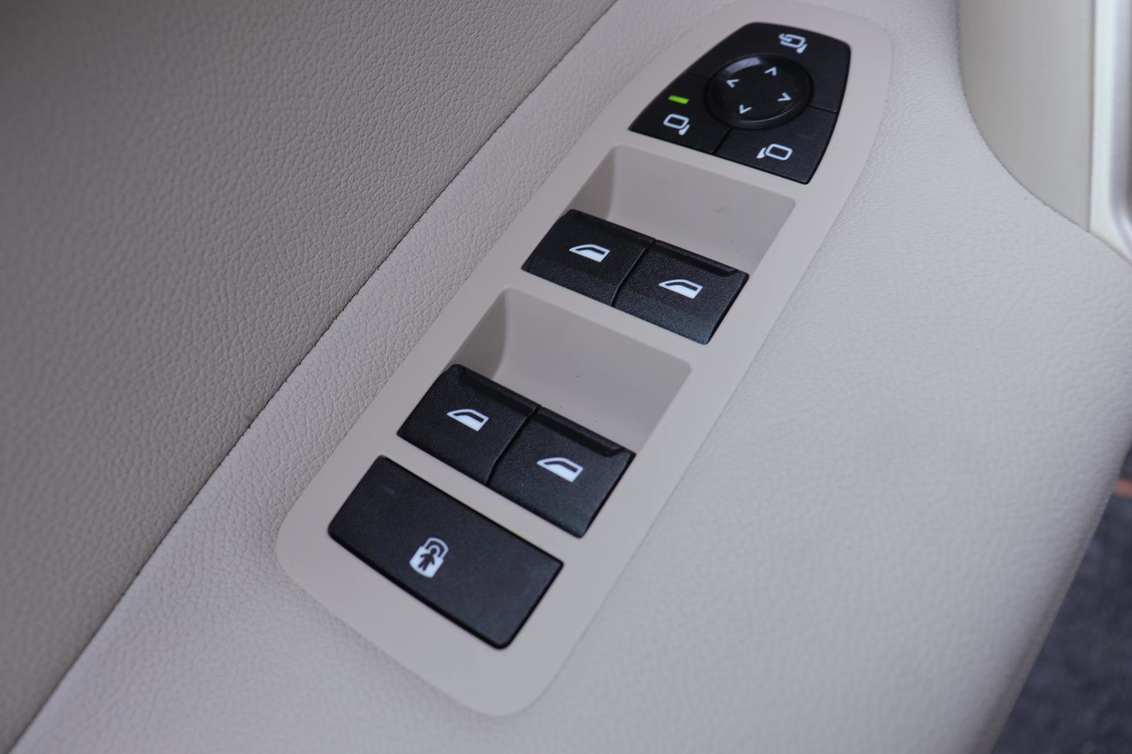 Used 2026 BMW iX xDrive45 image 24