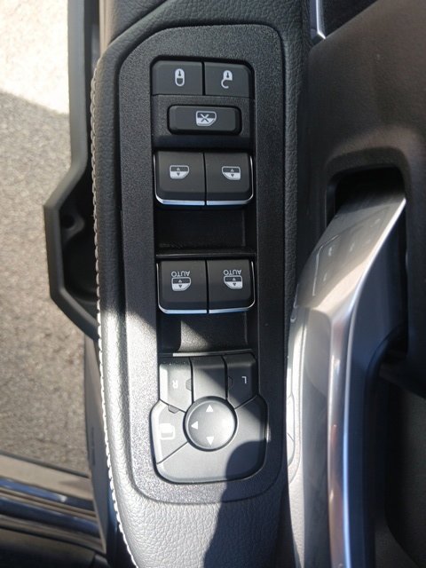 New 2027 RAM 4500 4x4 Crew Cab DRW w/ Laramie Trim Package image 50