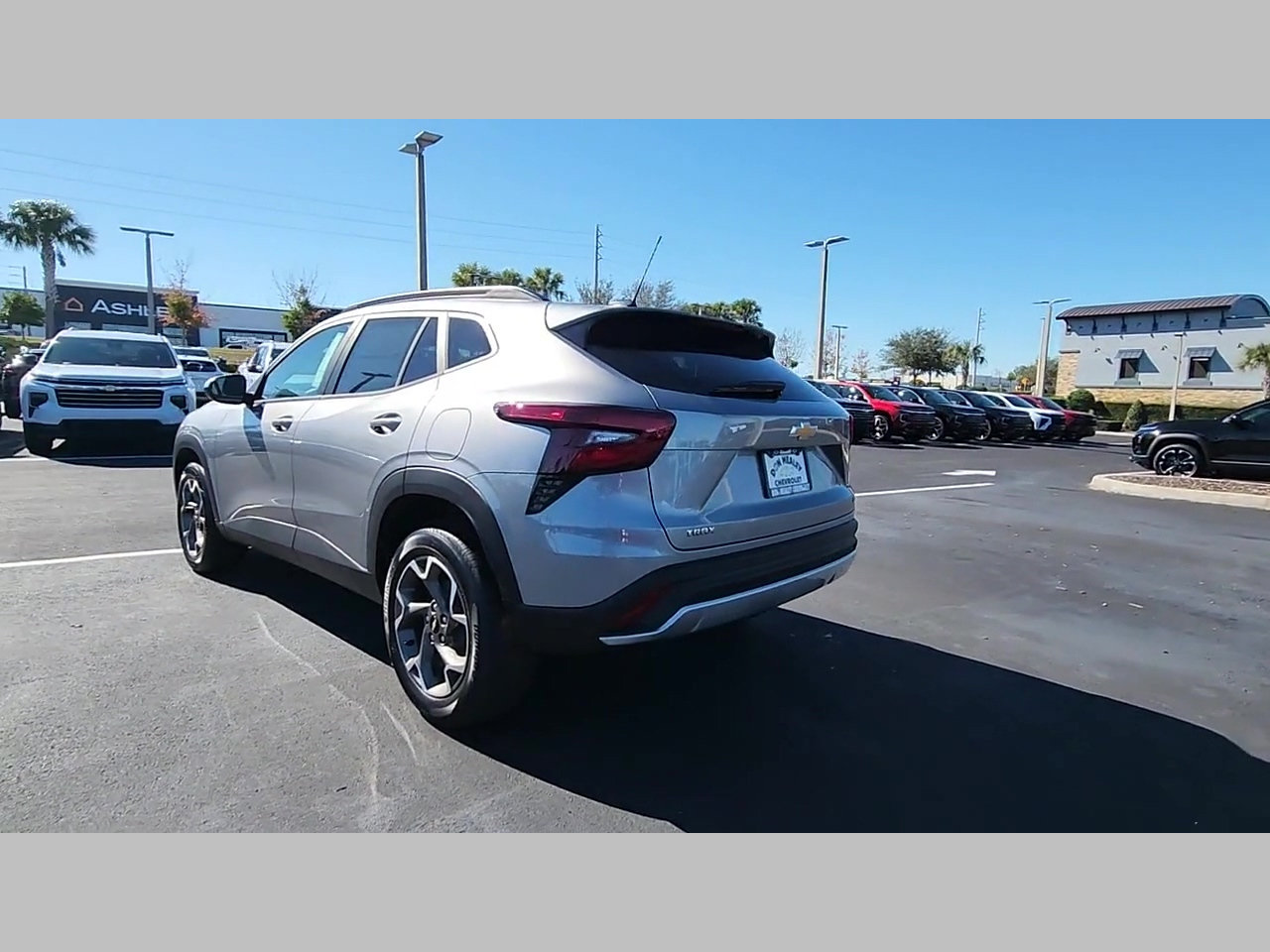 New 2026 Chevrolet Trax LT w/ Driver Confidence Package FWD image 20