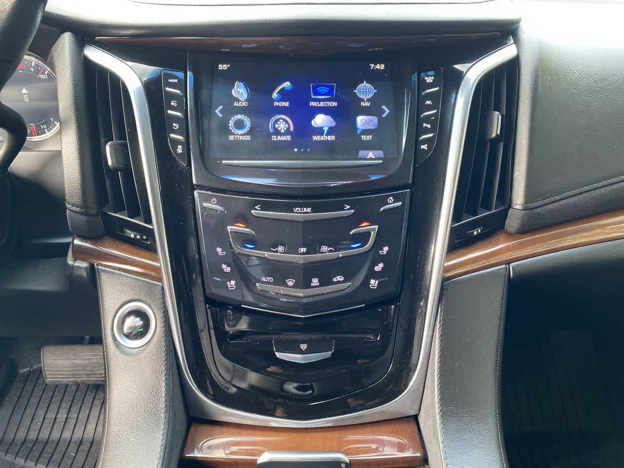 Used 2019 Cadillac Escalade ESV Luxury AWD/4WD image 23
