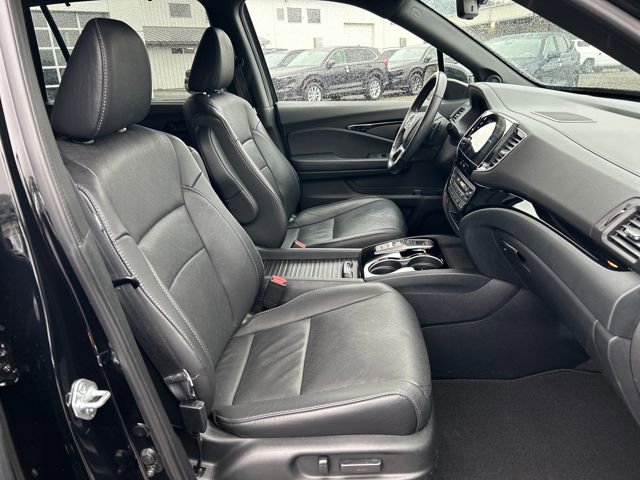 Used 2023 Honda Passport Elite image 12