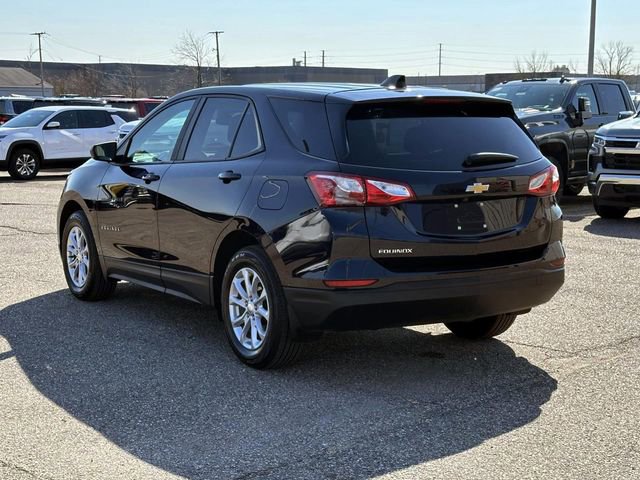 Used 2020 Chevrolet Equinox LS w/ LS Convenience Package image 3