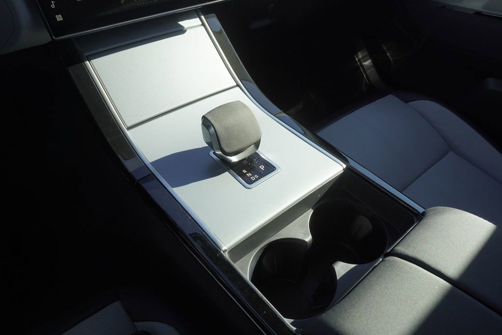 Used 2025 Land Rover Range Rover Velar S image 14