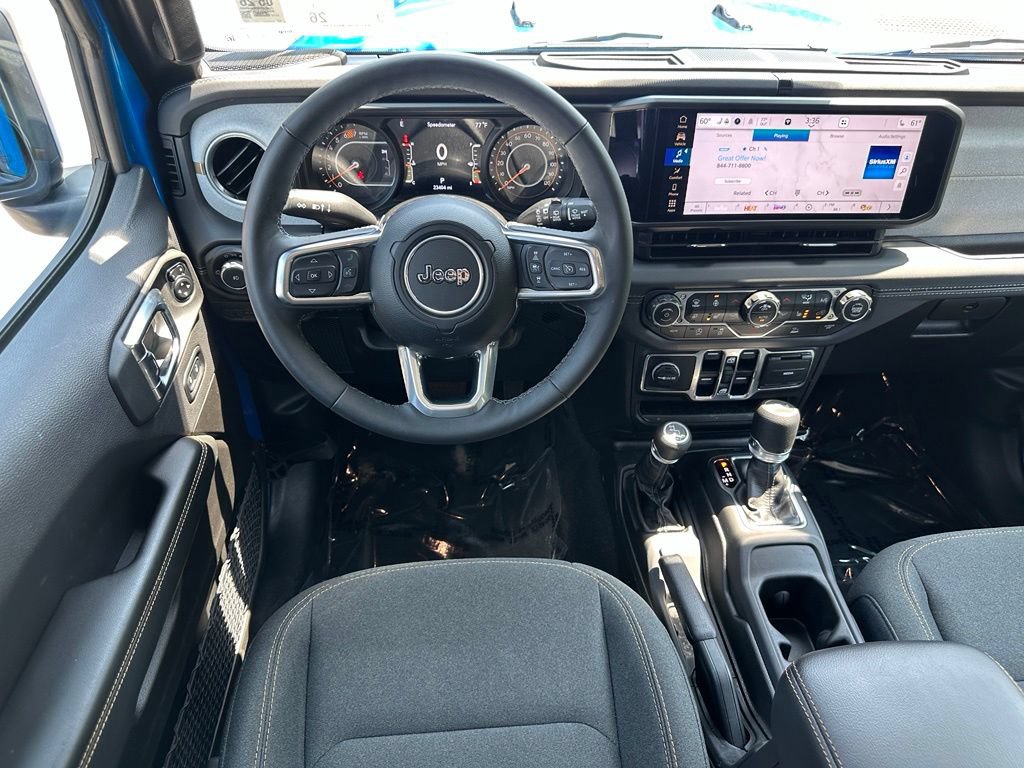 Used 2025 Jeep Wrangler Unlimited Sahara AWD/4WD image 14