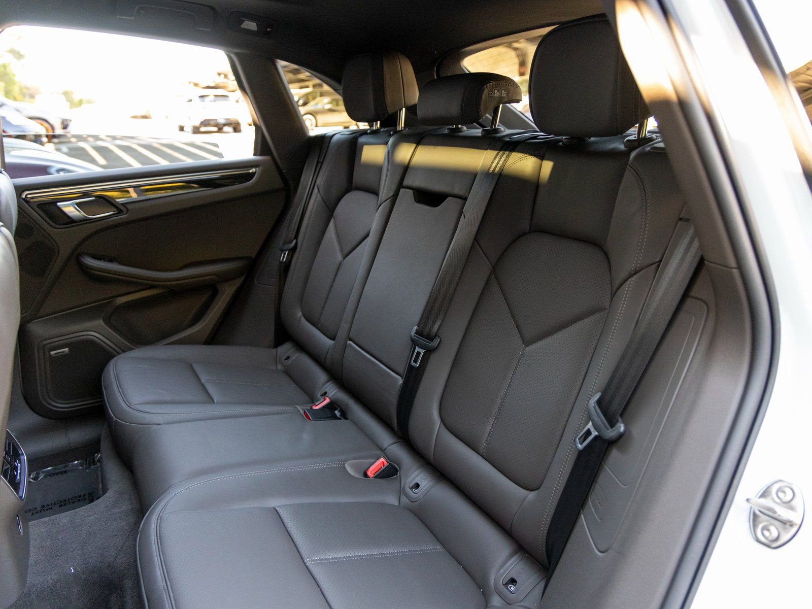 Certified 2025 Porsche Macan image 43