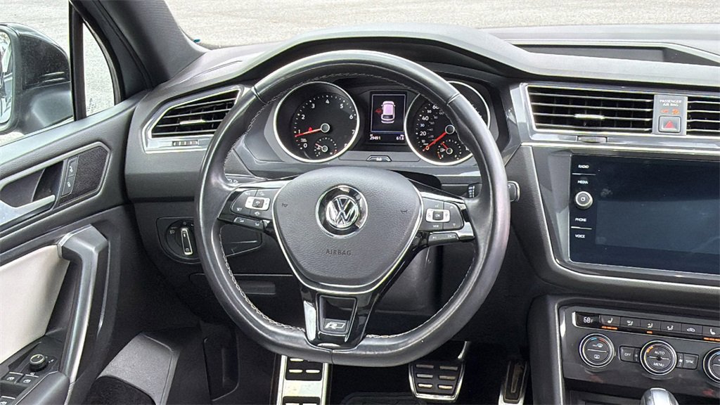 Used 2021 Volkswagen Tiguan SE R-Line image 20