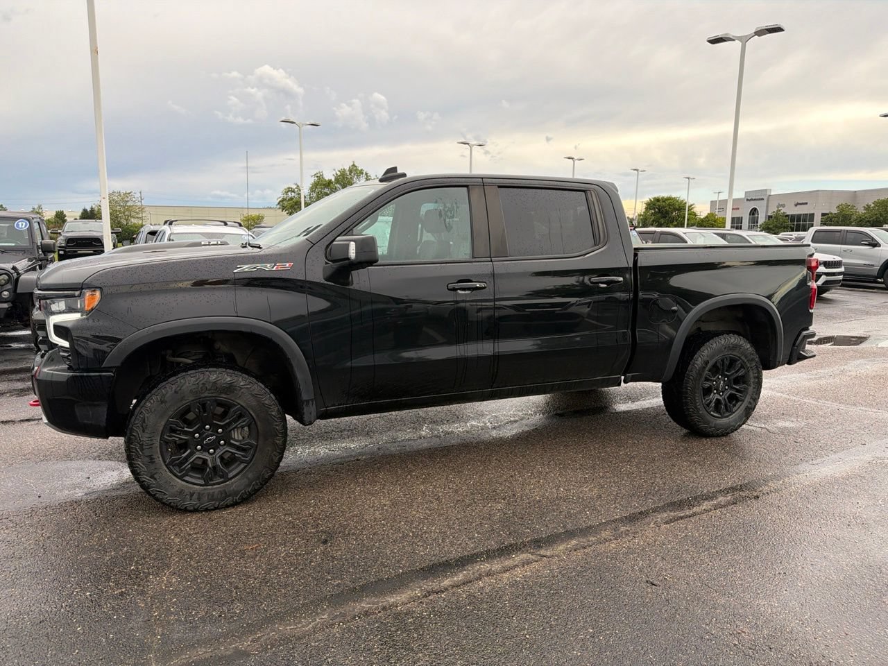 Used 2022 Chevrolet Silverado 1500 ZR2 w/ Technology Package AWD/4WD image 6