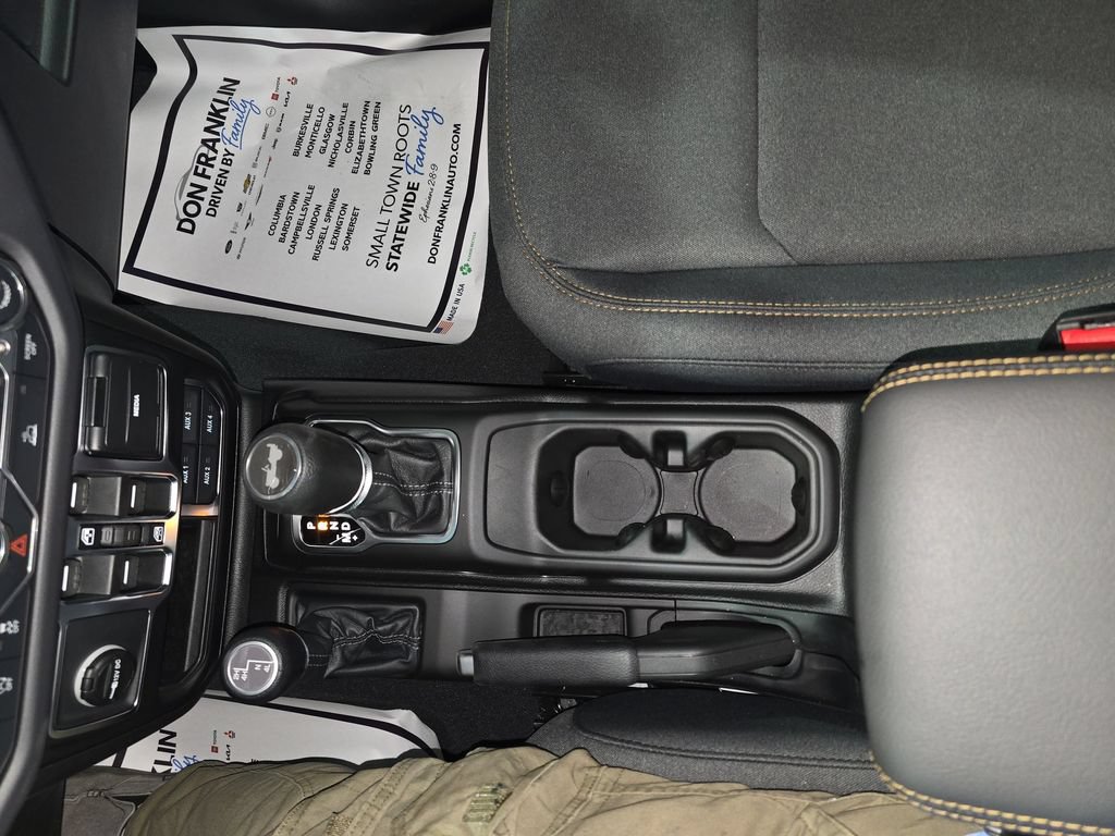 New 2026 Jeep Wrangler Unlimited Sahara AWD/4WD image 27
