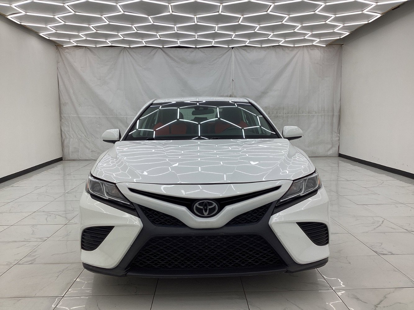 Used 2020 Toyota Camry SE image 5