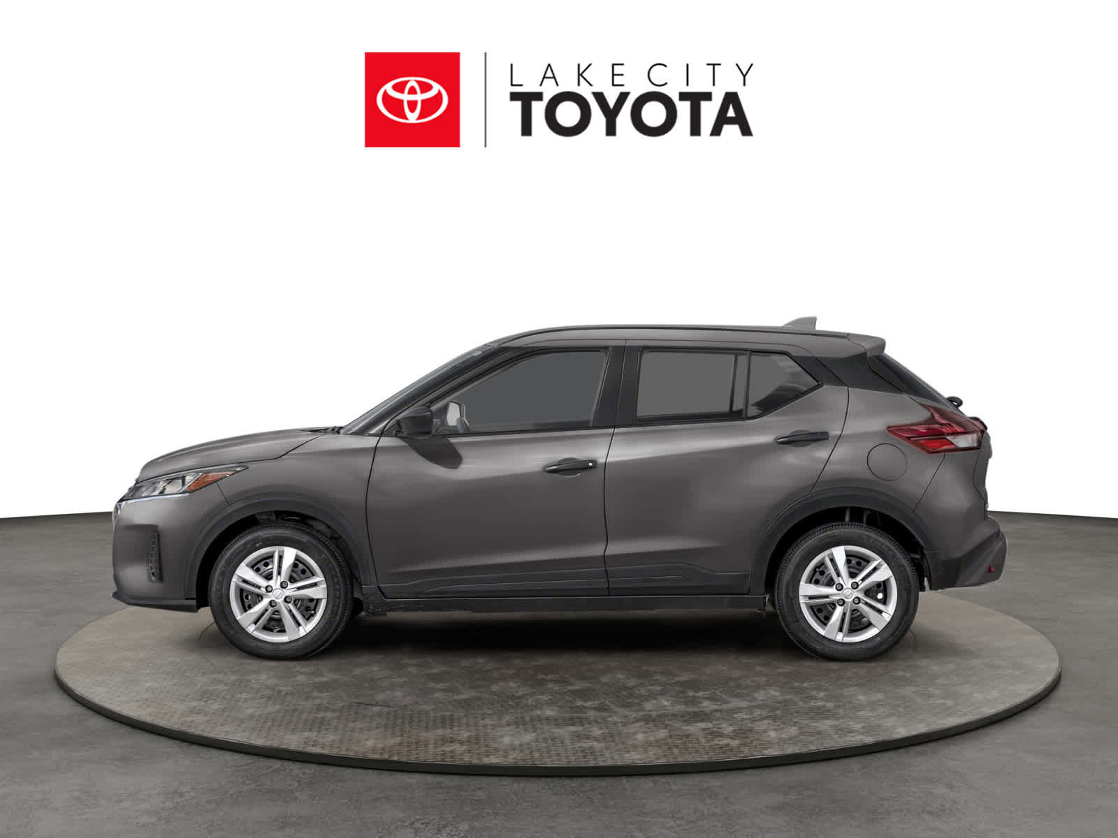 Used 2022 Nissan Kicks S FWD image 3