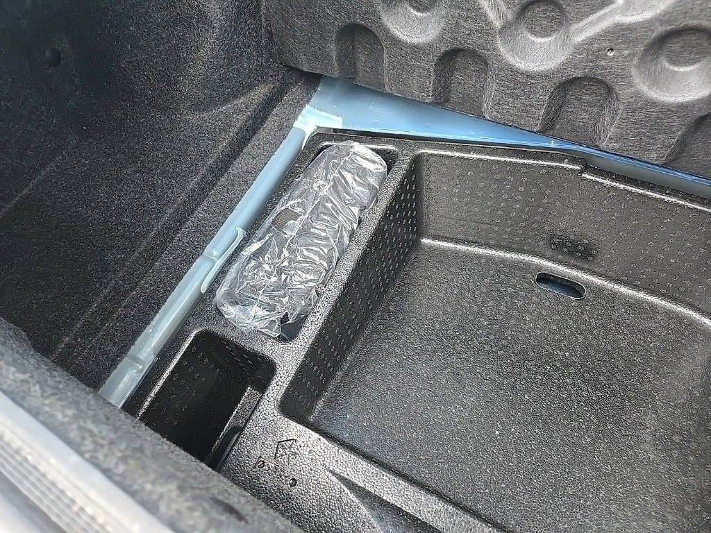 Used 2023 Dodge Challenger SXT w/ Cold Weather Group image 83