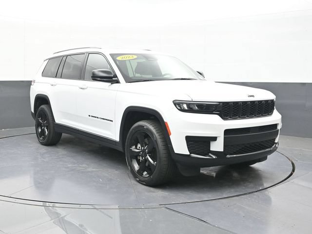 Used 2023 Jeep Grand Cherokee L Laredo AWD/4WD image 19
