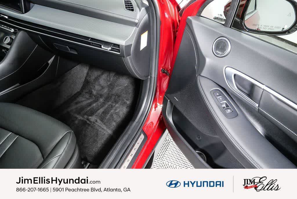 New 2025 Hyundai Sonata Limited FWD image 31