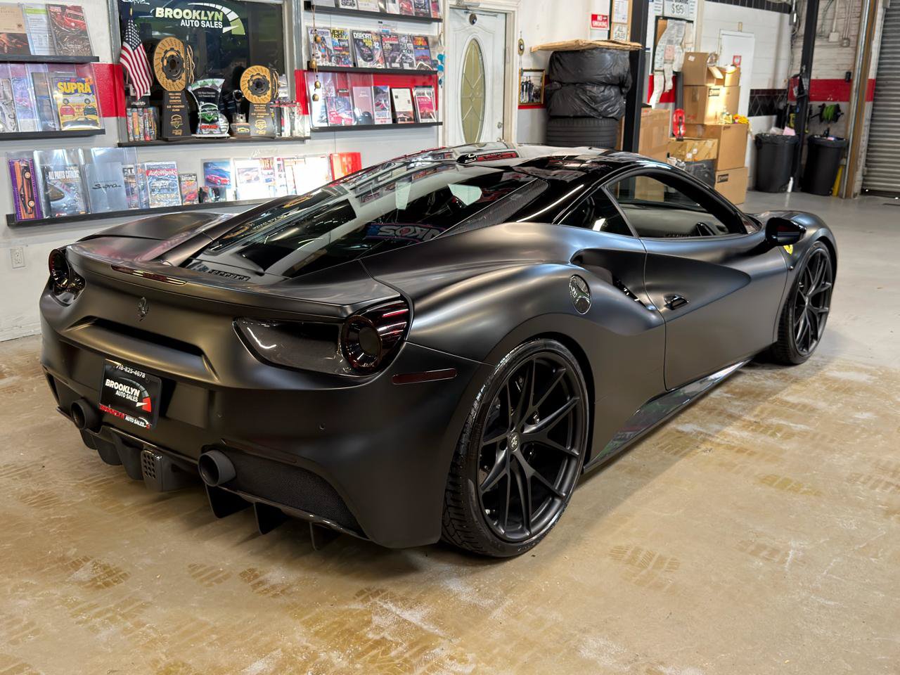 Used 2017 Ferrari 488 GTB RWD image 6