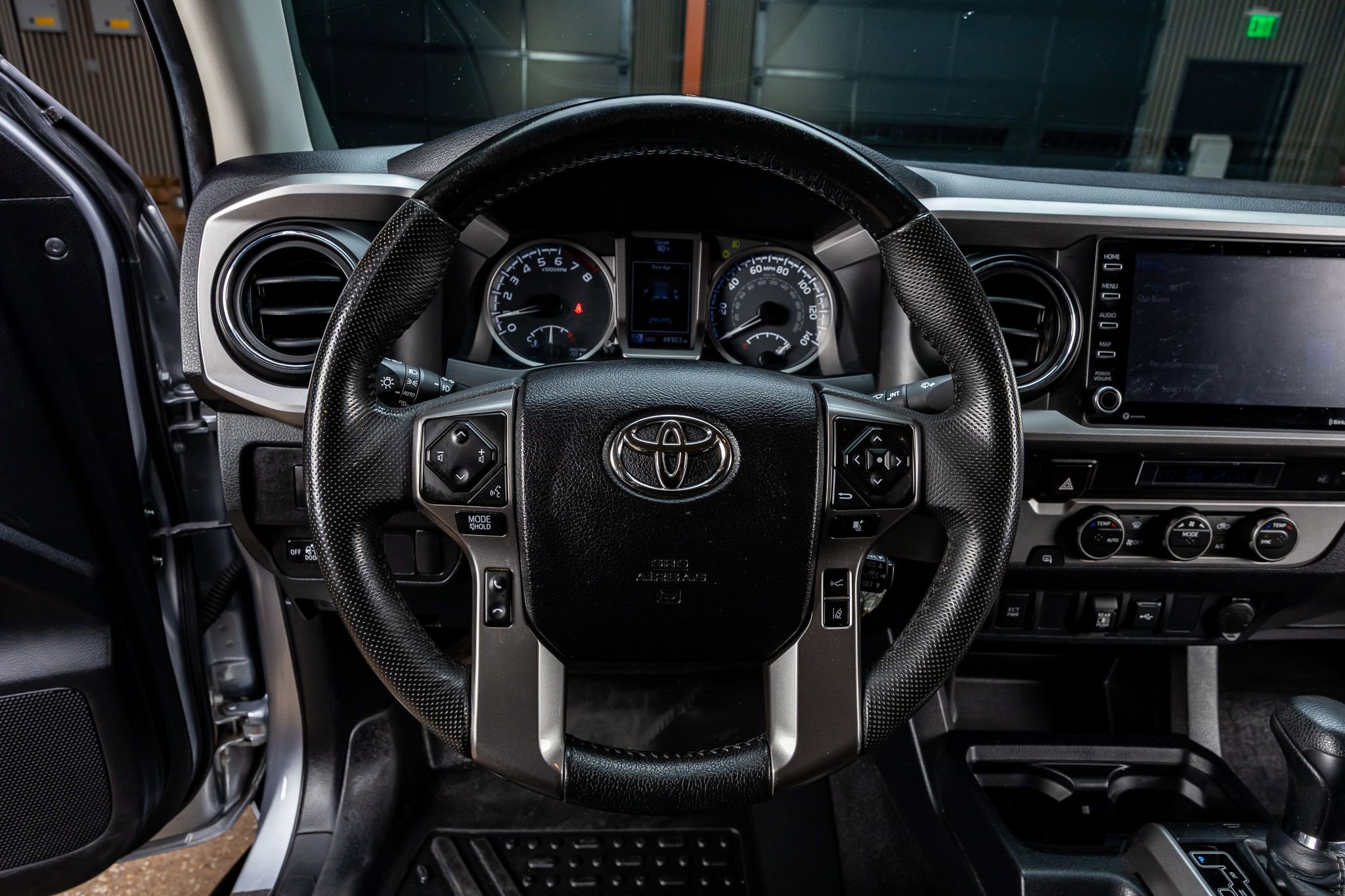 Used 2021 Toyota Tacoma SR5 RWD image 18