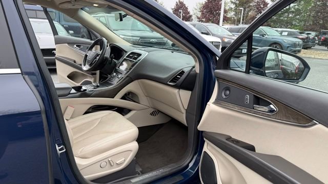 Used 2019 Lincoln Nautilus Reserve w/ Driver Assistance Package AWD/4WD image 11