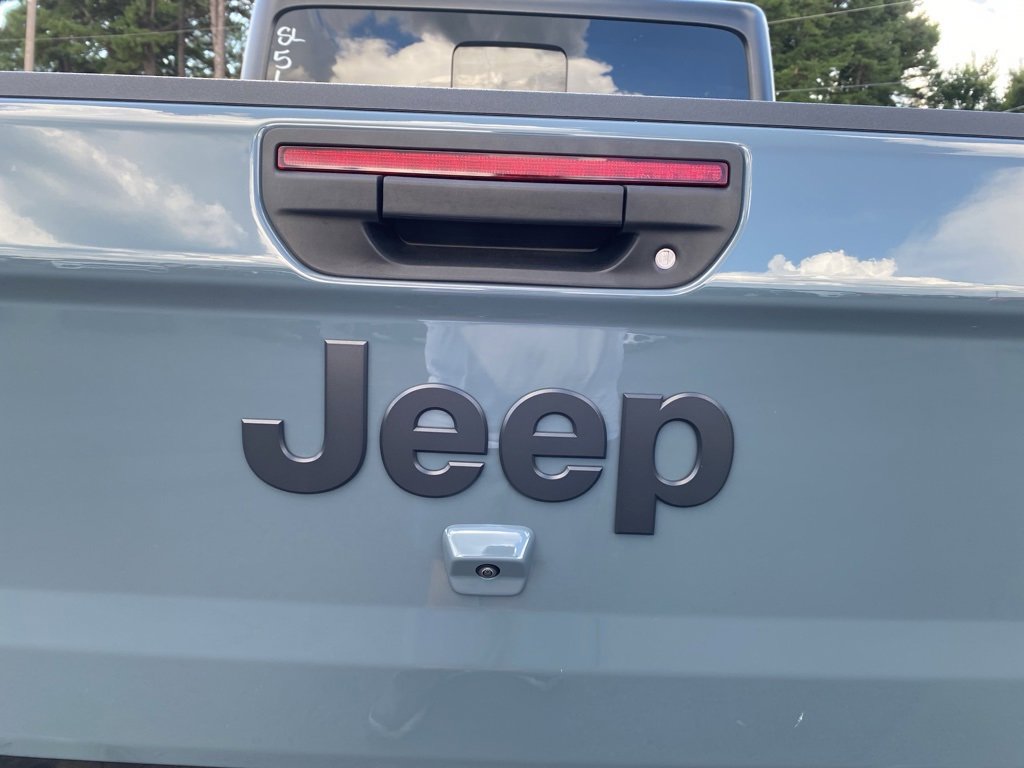 New 2025 Jeep Gladiator Sport image 14