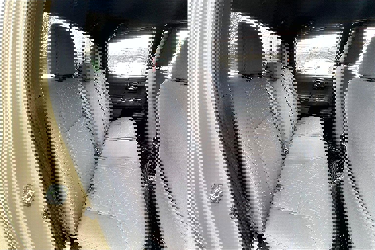 Used 2019 Toyota Tacoma TRD Sport image 31