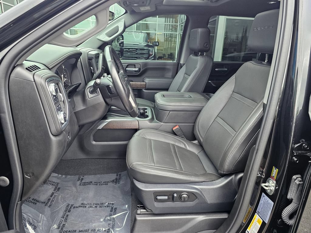 Used 2022 GMC Sierra 3500 Denali w/ Denali Black Diamond Edition AWD/4WD image 24