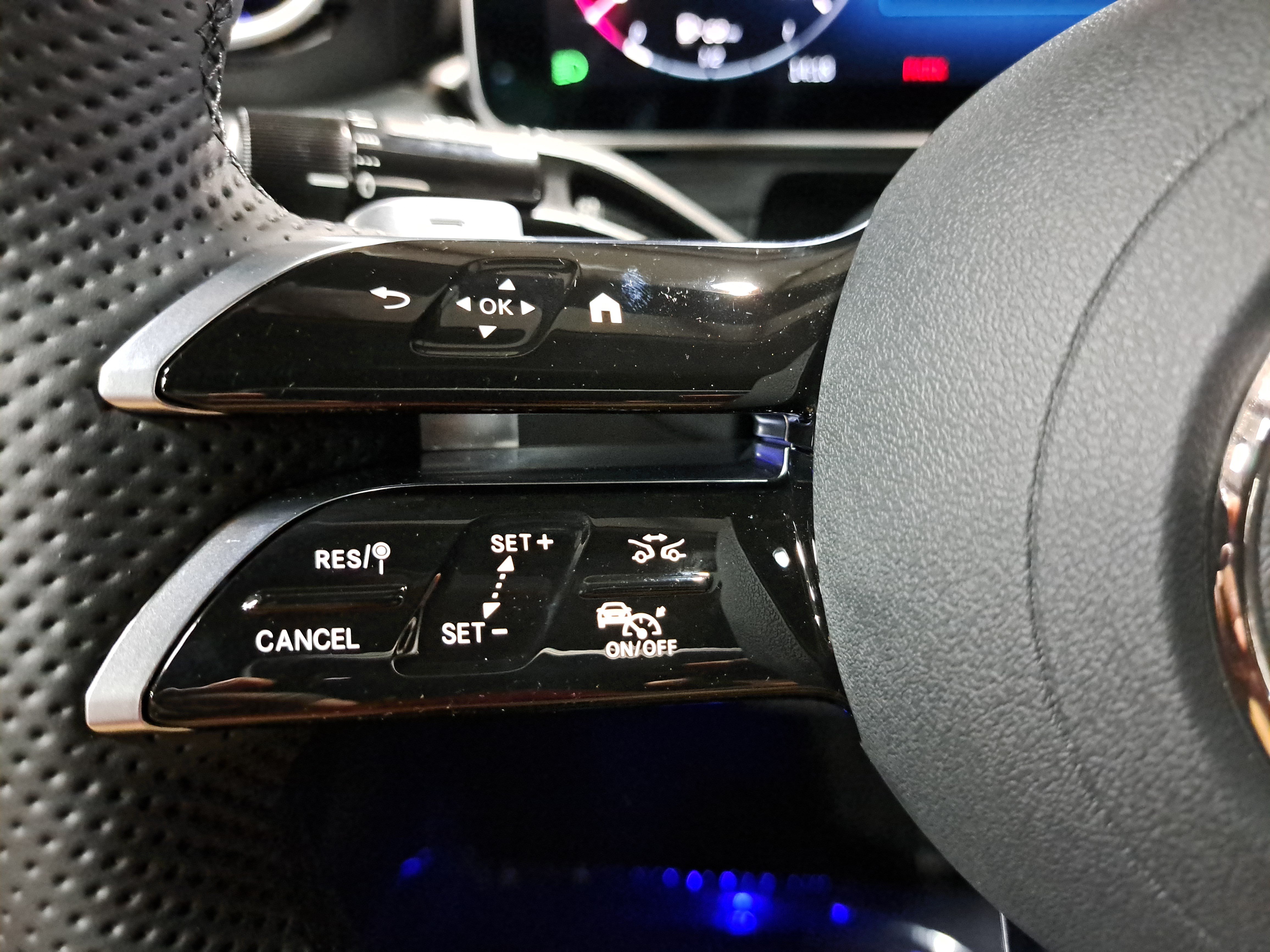 New 2027 Mercedes-Benz CLE 300 4MATIC Cabriolet image 17