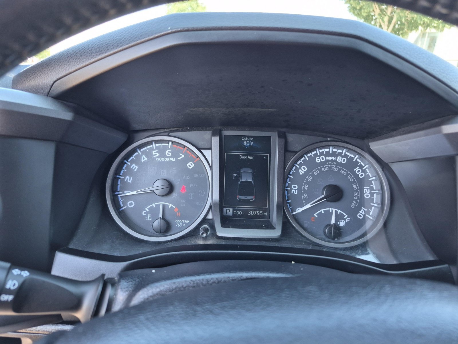 Used 2017 Toyota Tacoma TRD Off-Road w/ Tow Package (A/T) AWD/4WD image 10