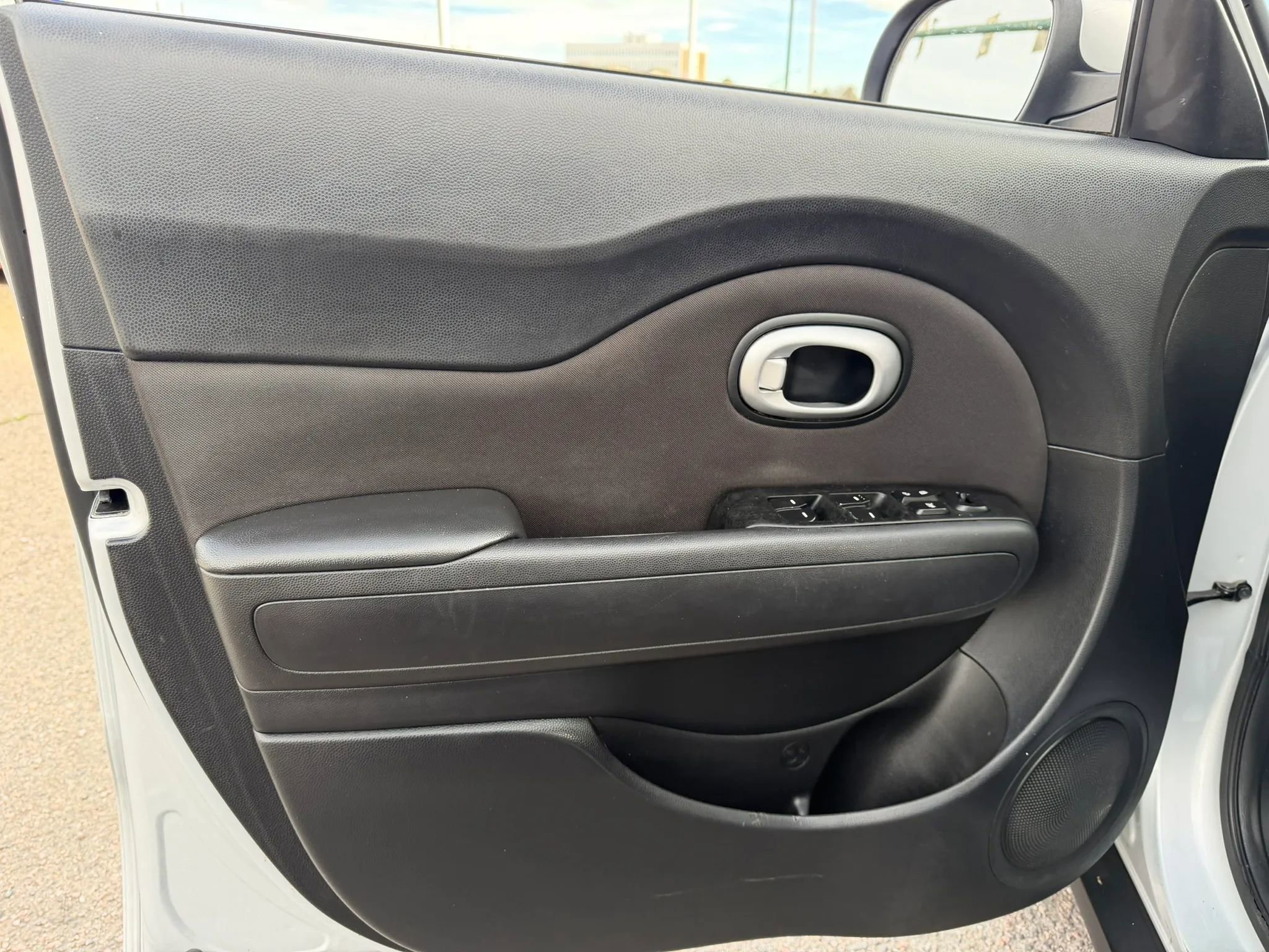 Used 2016 Kia Soul image 11