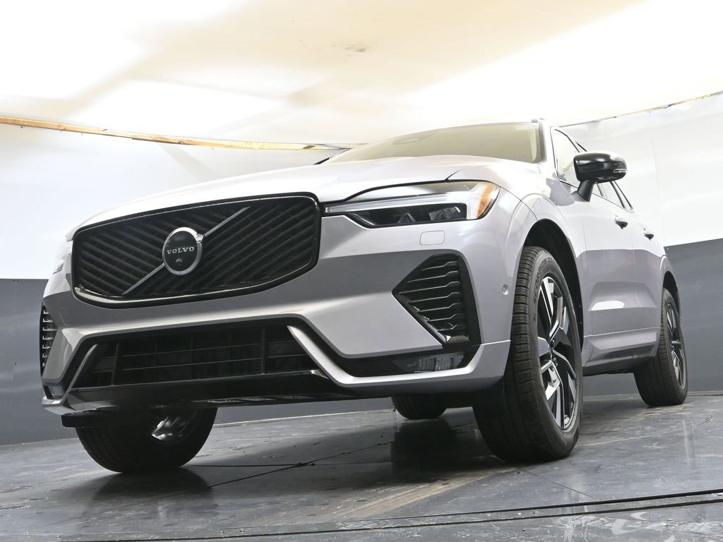 New 2026 Volvo XC60 B5 Plus w/ Climate Package image 36