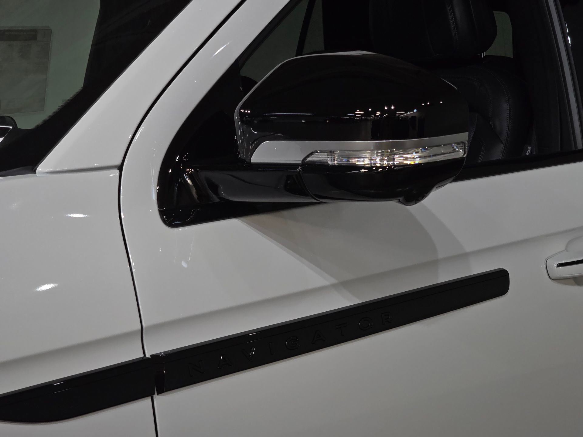 New 2025 Lincoln Navigator Reserve image 12