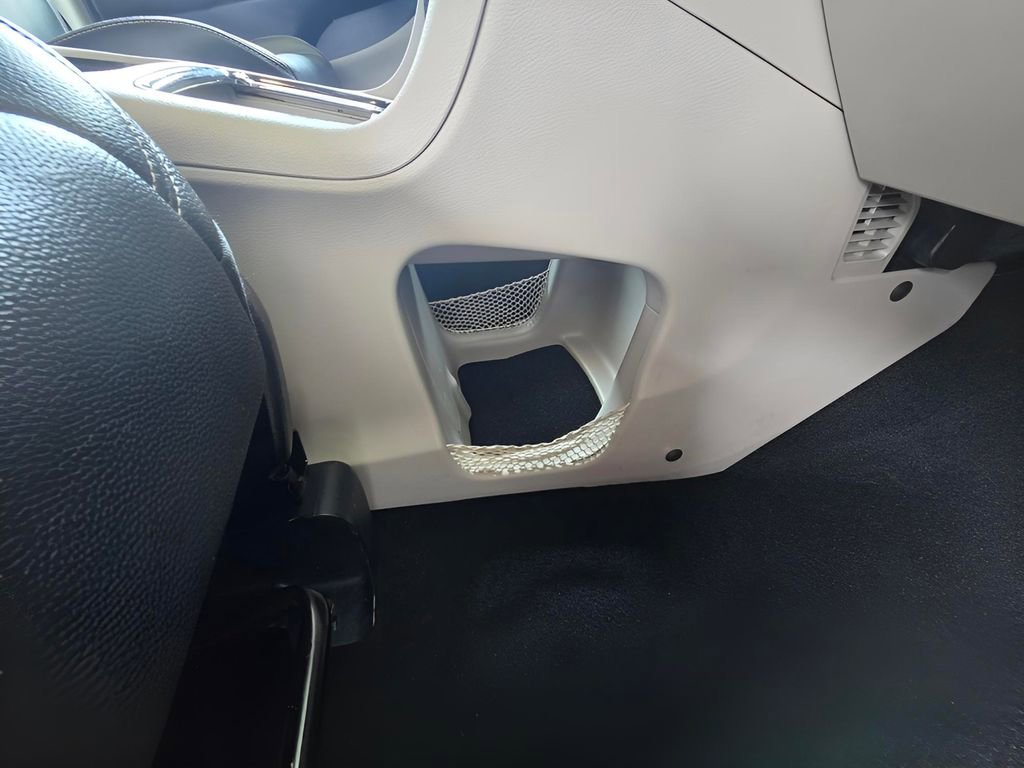 Used 2020 Dodge Grand Caravan SXT image 58