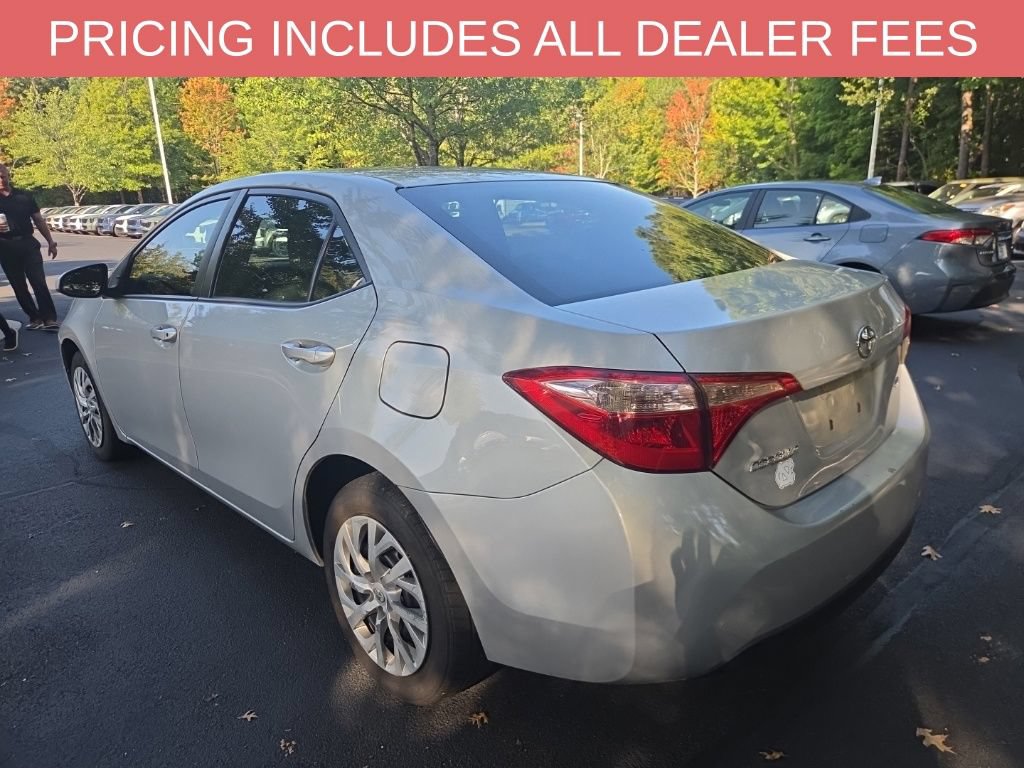 Used 2017 Toyota Corolla LE w/ Carpet Mat Package (TMS) FWD image 10