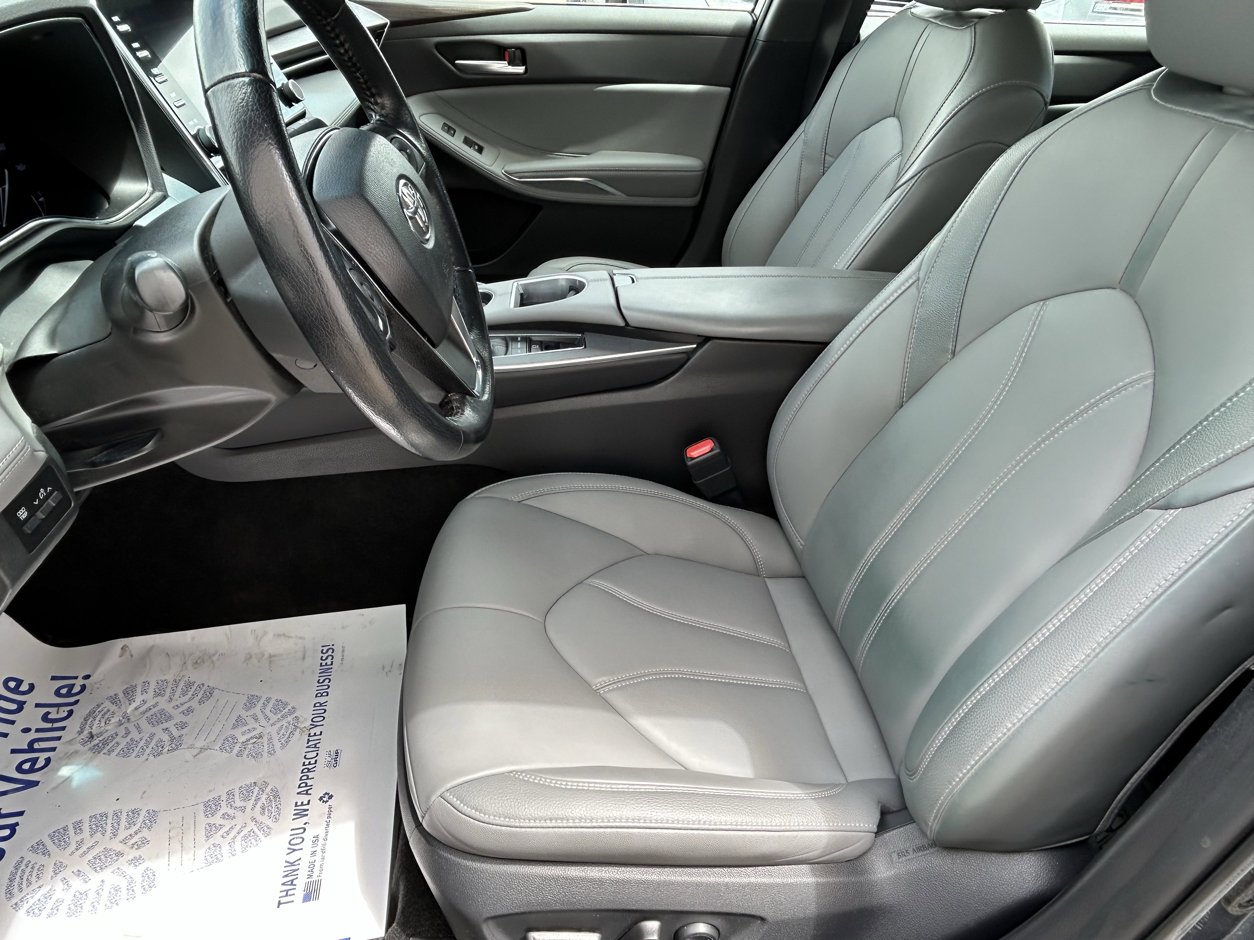 Certified 2019 Toyota Avalon XLE w/ Moonroof Package FWD image 16