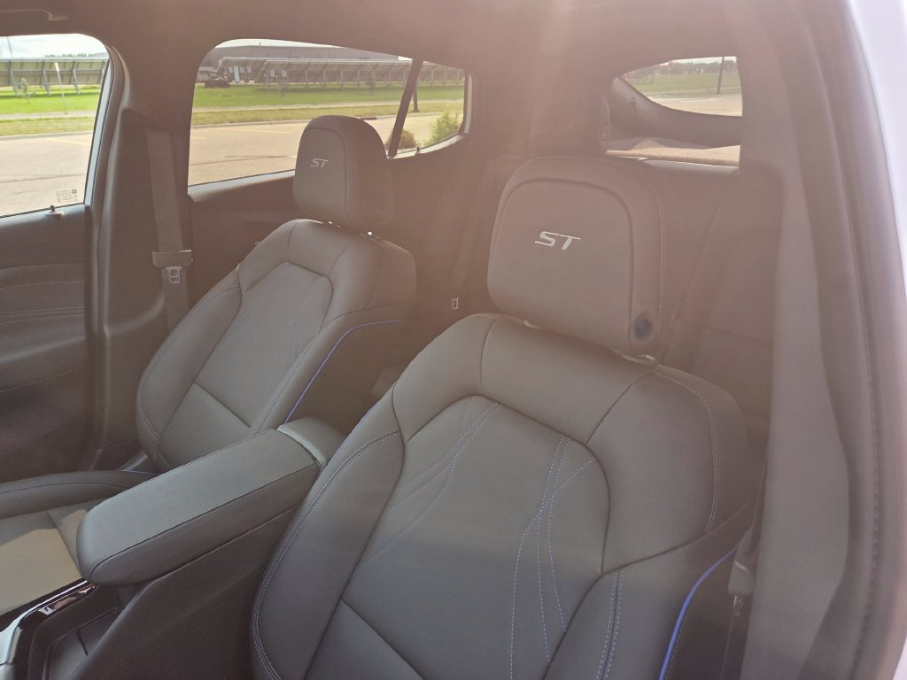 New 2026 Buick Envista Sport Touring w/ Convenience I Package FWD image 6