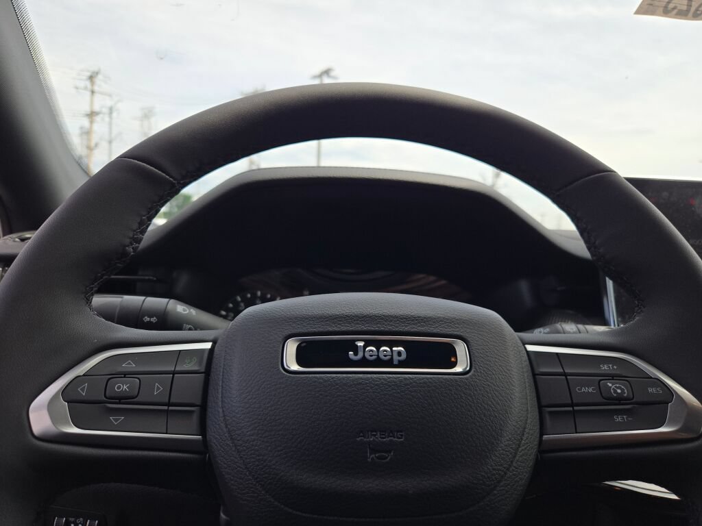 New 2026 Jeep Compass Latitude AWD/4WD image 31