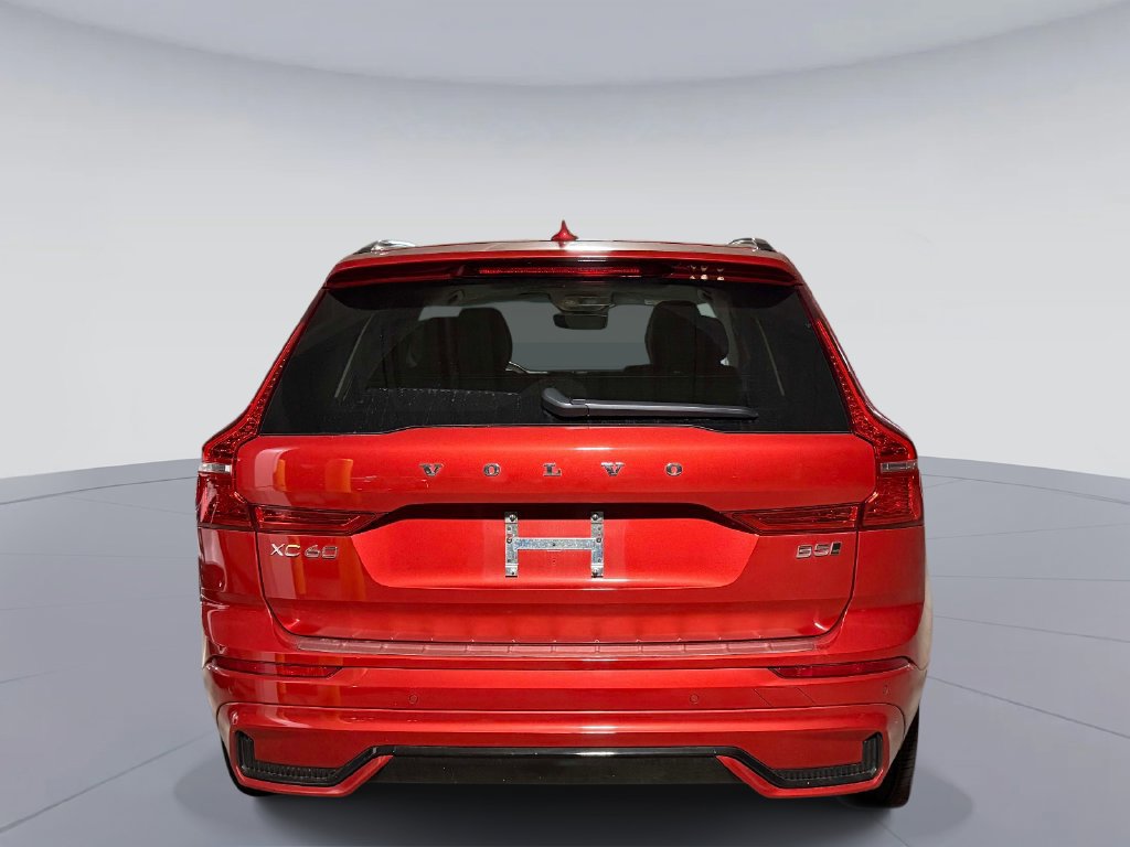 Used 2024 Volvo XC60 B5 Plus w/ Protection Package Premier AWD/4WD image 5